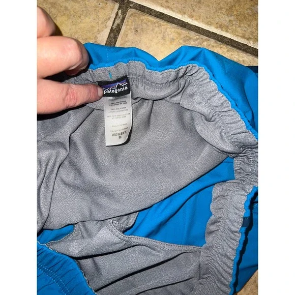 Women’s Patagonia Shorts Size Medium - Picture 3 of 3